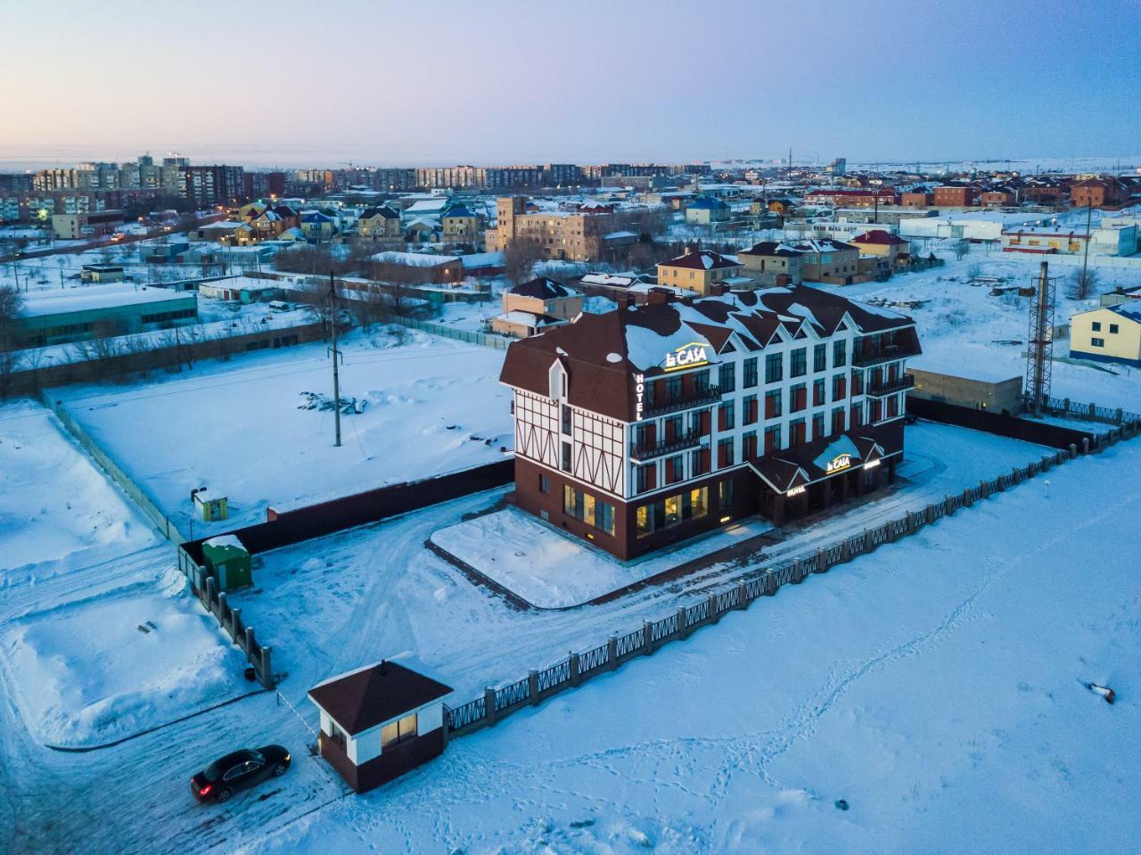 Lacasa Hotel Karagandy Esterno foto