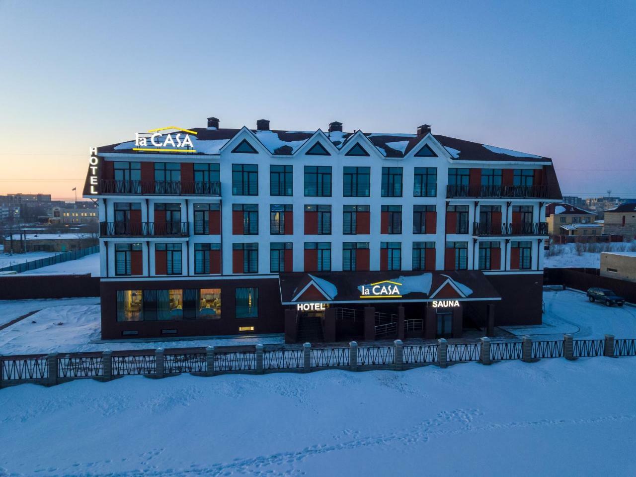 Lacasa Hotel Karagandy Esterno foto